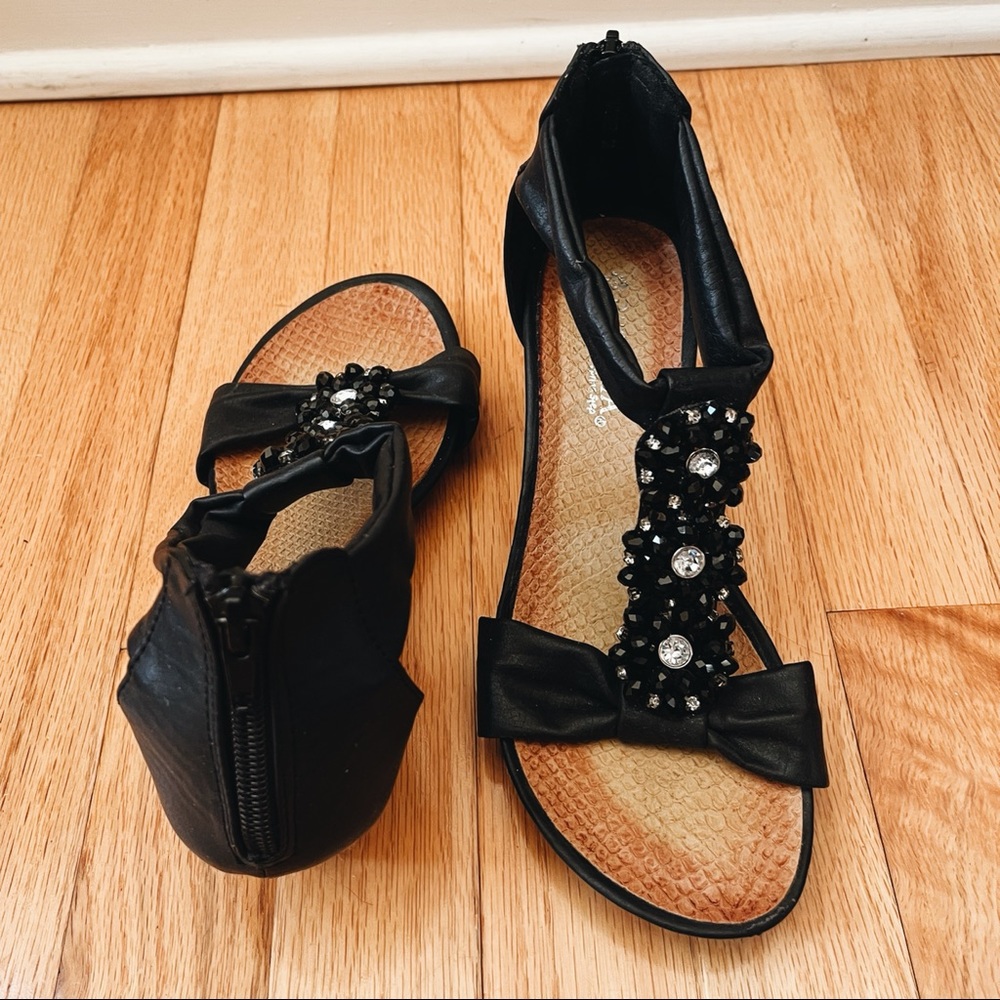 Spring Step Black Heels - Picture 3 of 4
